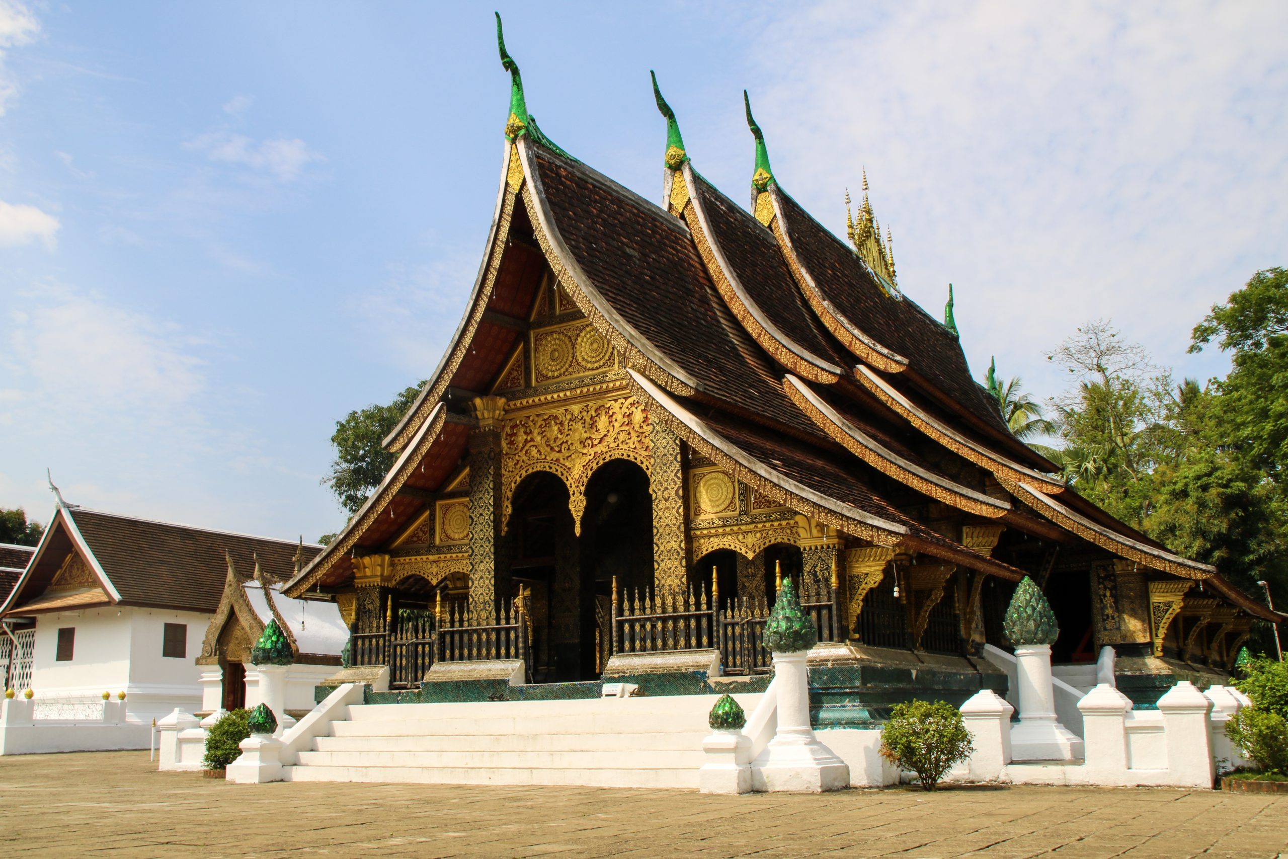Laos_Wat-Xieng-Thong-scaled-1.jpg